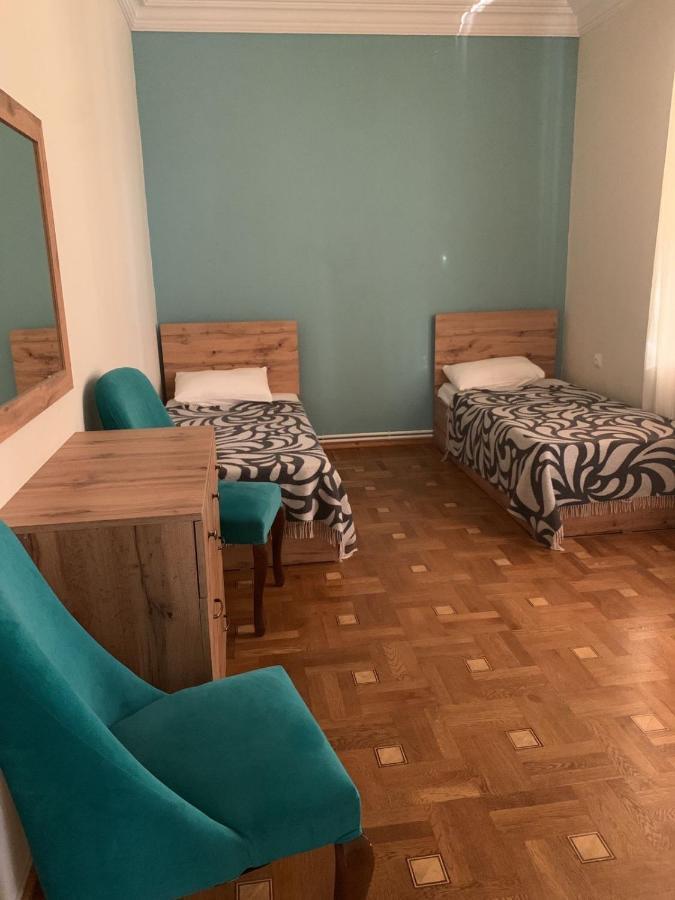 Red Castle Hotel Ереван Екстериор снимка