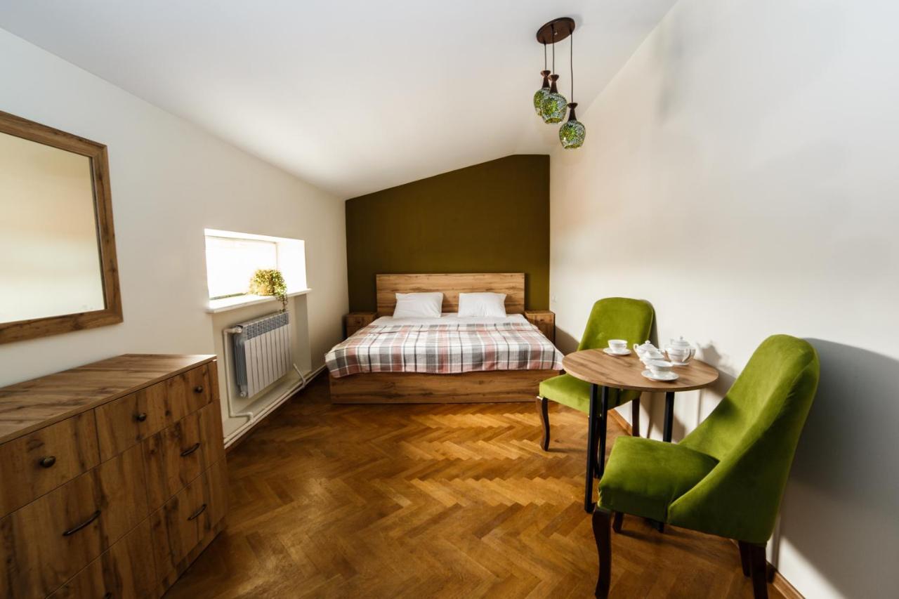 Red Castle Hotel Ереван Екстериор снимка